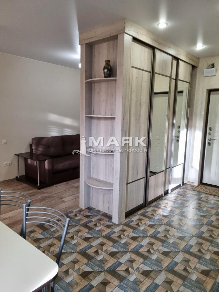 1-к. квартира 37.3 кв.м, 1/8