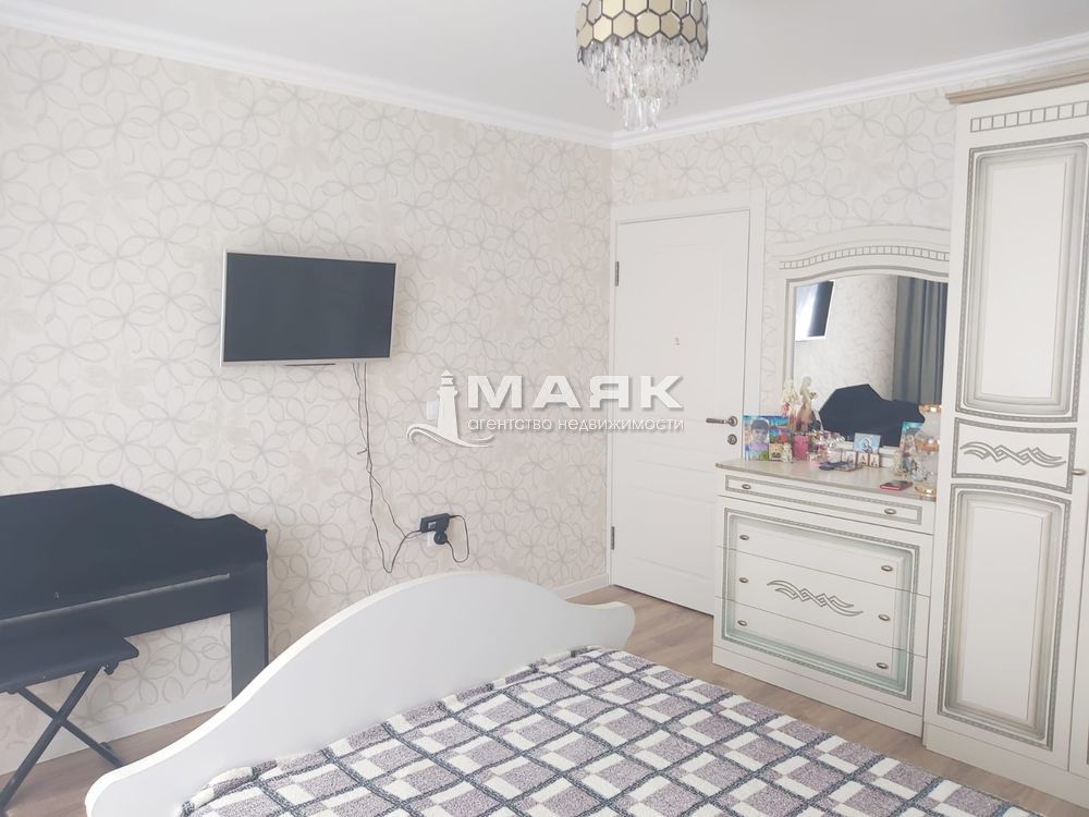 3-к. квартира 89 кв.м, 4/16