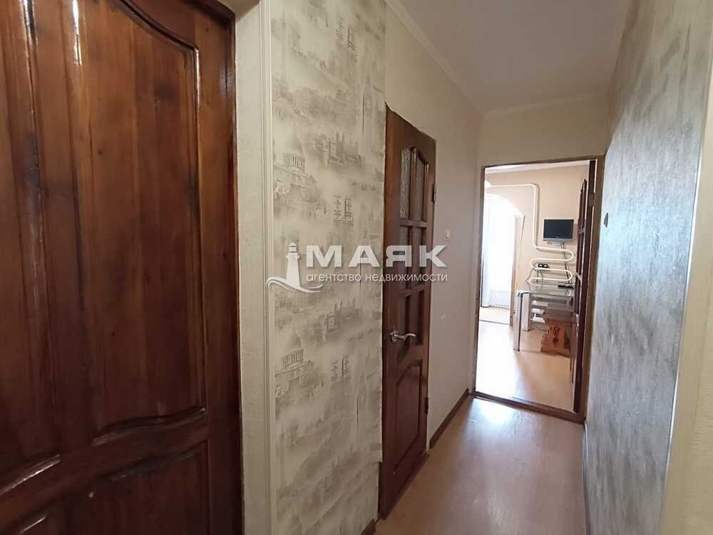 1-к. квартира 45 кв.м, 3/5