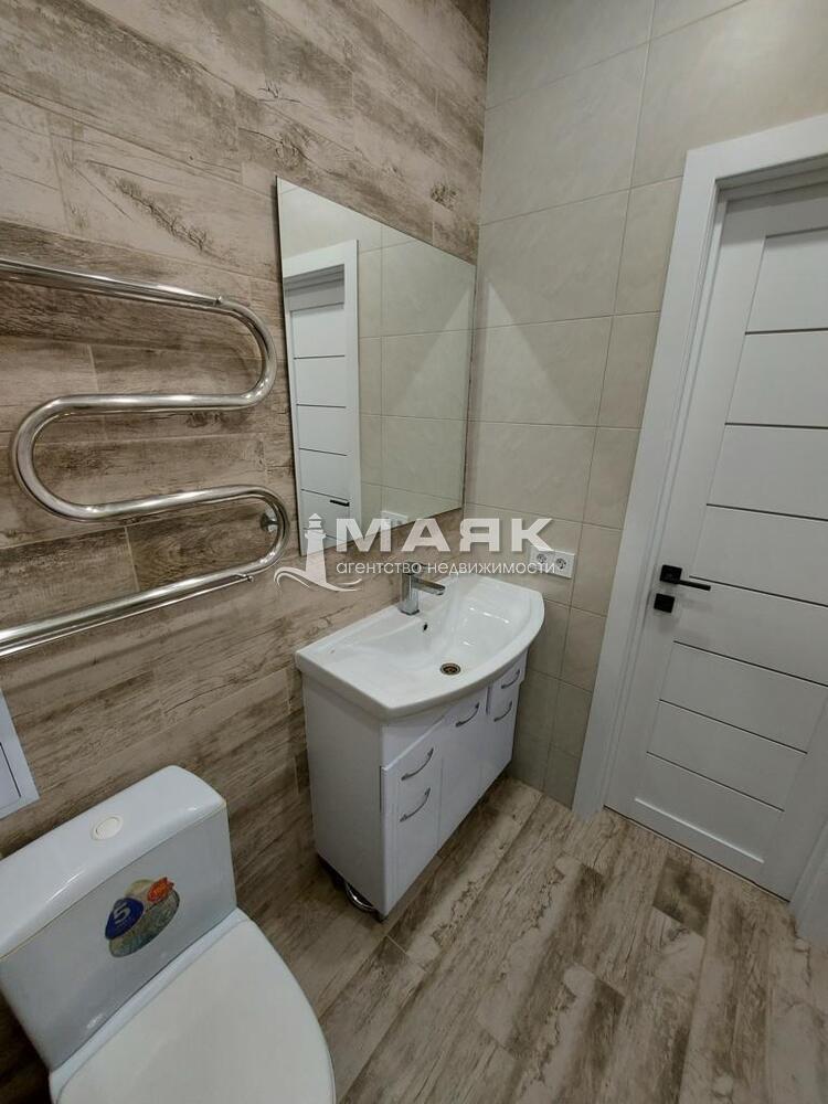 1-к. квартира 37 кв.м, 8/8