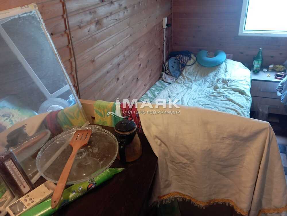 Дом 22 кв.м на участке 8 сот
