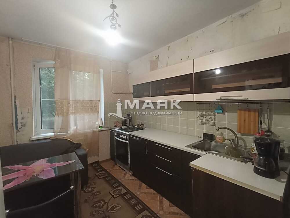 4-к. квартира 80.8 кв.м, 1/5