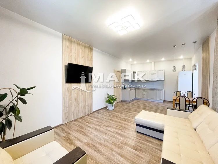 2-к. квартира 53 кв.м, 2/2