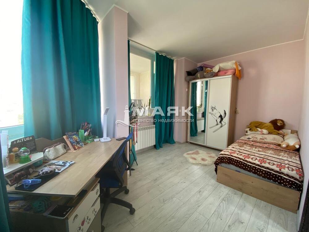 1-к. квартира 62.8 кв.м, 8/11