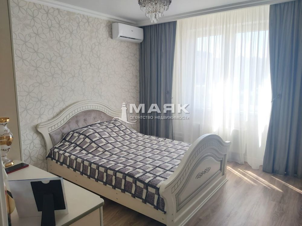 3-к. квартира 89 кв.м, 4/16