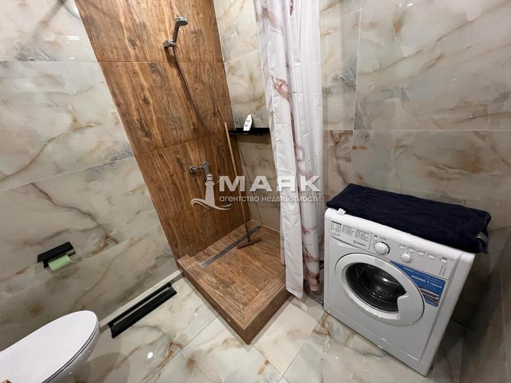 1-к. квартира 40 кв.м, 2/18