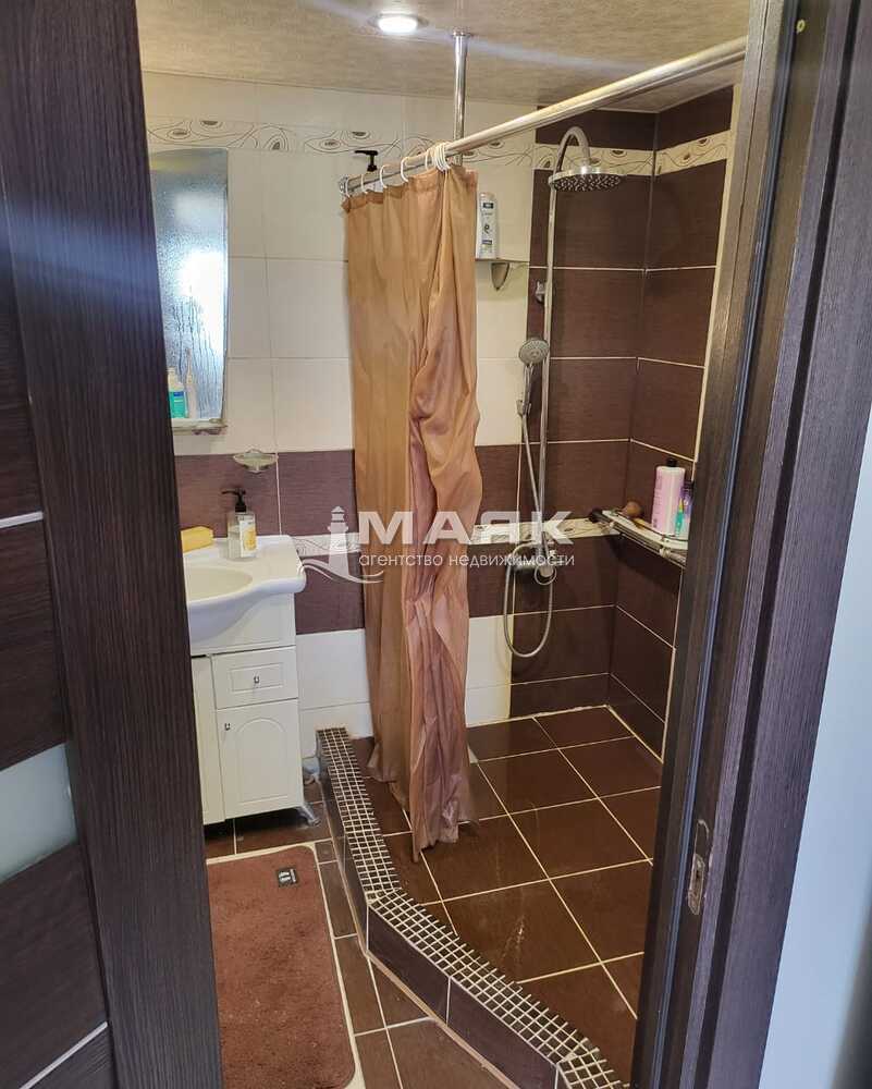 Дом 137.8 кв.м на участке 9.63 сот