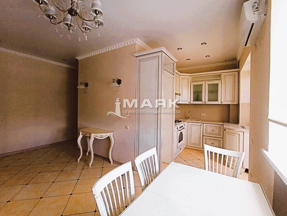 3-к. квартира 64 кв.м, 4/5