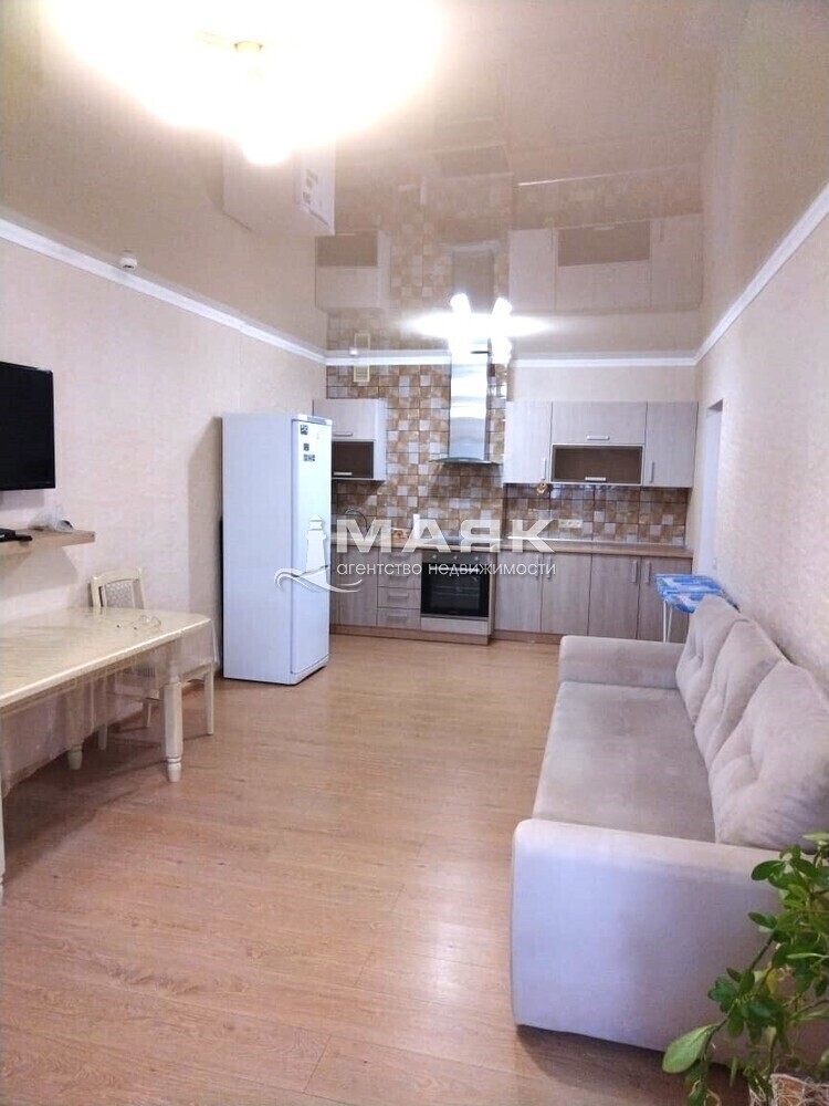 1-к. квартира 54 кв.м, 5/20
