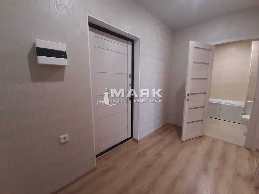 1-к. квартира 42 кв.м, 8/14