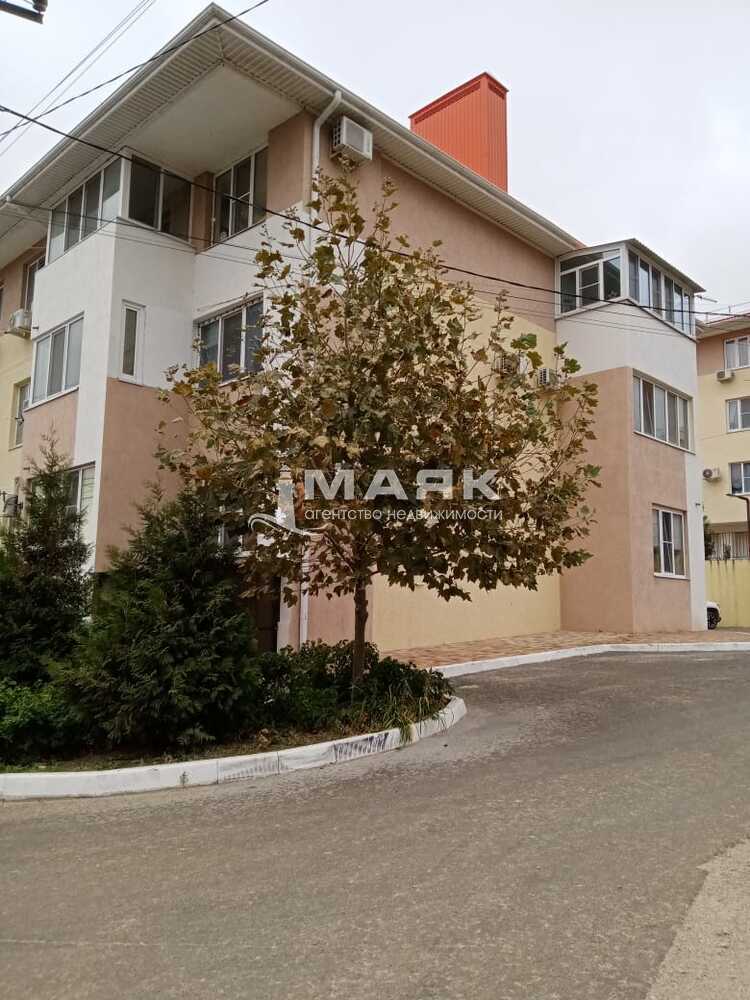 Студия 32 кв.м, 1/3
