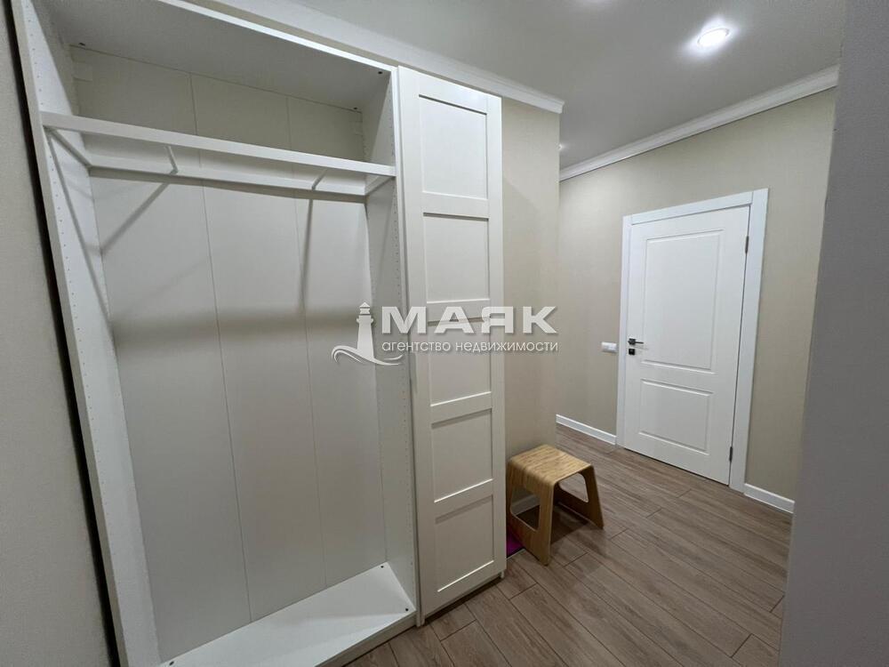 1-к. квартира 51 кв.м, 1/3