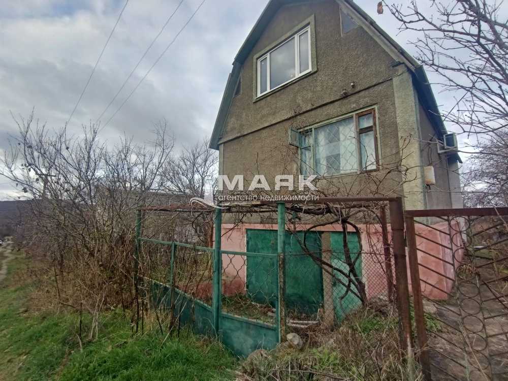 Дом 84 кв.м на участке 8 сот