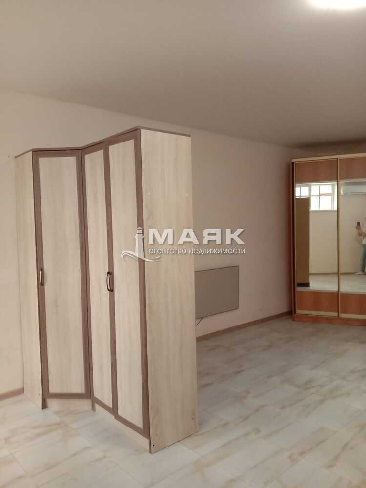 1-к. квартира 62 кв.м, цоколь/9