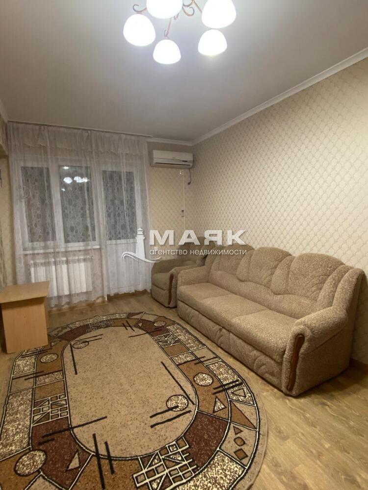 1-к. квартира 41.9 кв.м, 2/9