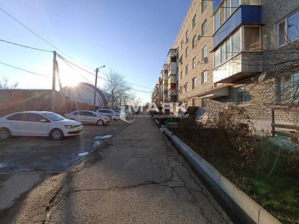 3-к. квартира 62.3 кв.м, 1/5