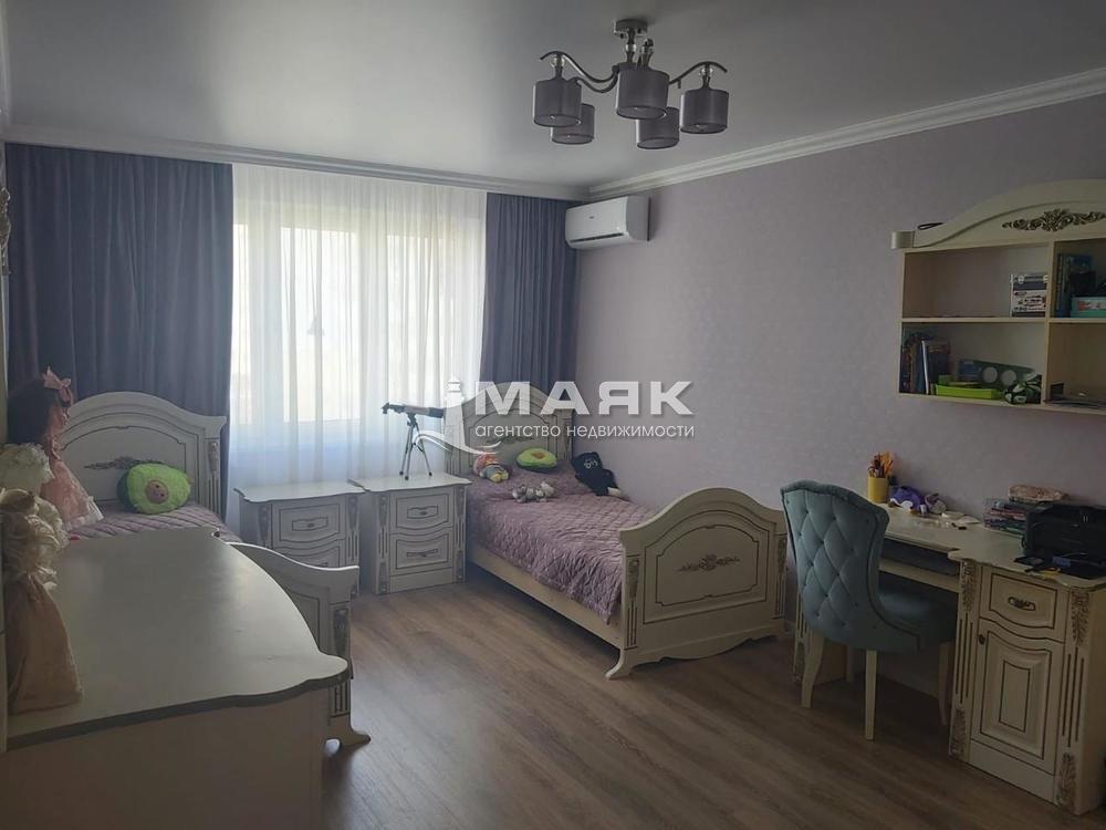 3-к. квартира 89 кв.м, 4/16