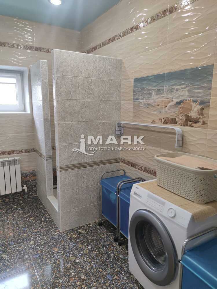 Дом 146.2 кв.м на участке 4 сот
