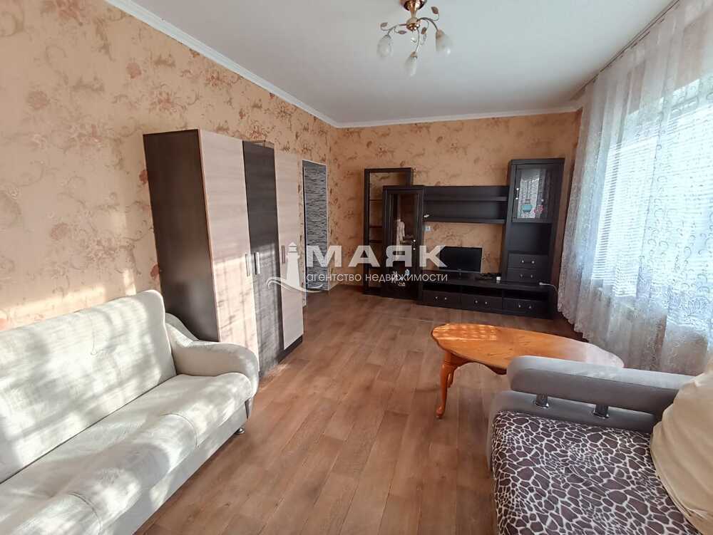 Дом 38 кв.м на участке 5 сот