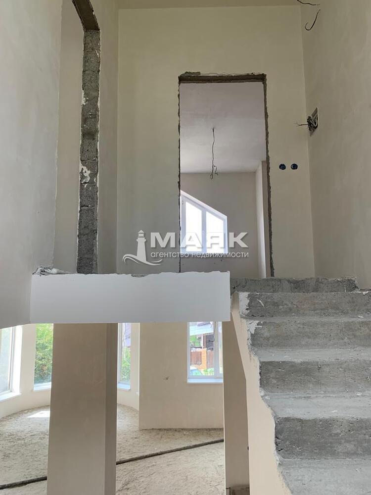 Дом 160 кв.м на участке 4 сот