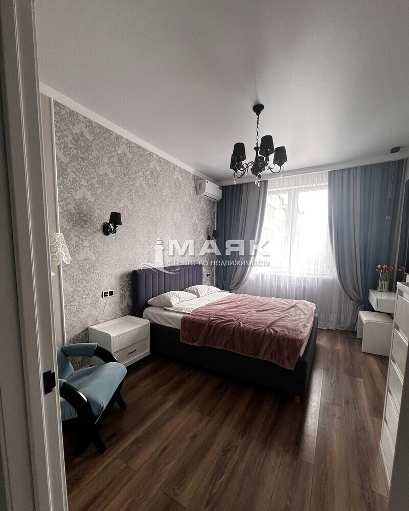 2-к. квартира 61 кв.м, 14/15
