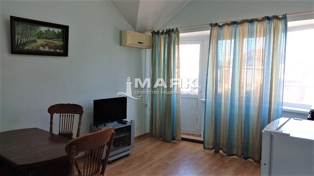 1-к. квартира 39 кв.м, 2/2