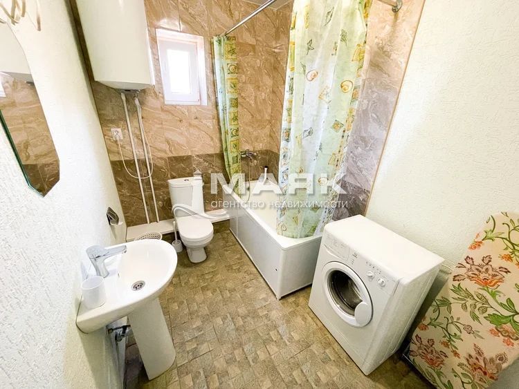 2-к. квартира 53 кв.м, 2/2