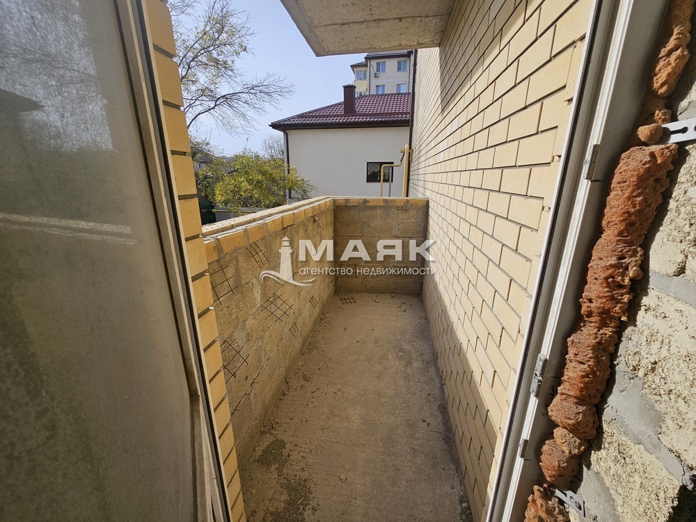 1-к. квартира 68 кв.м, 1/3