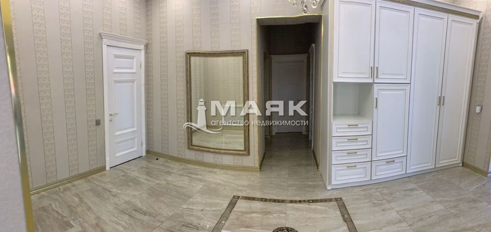 Дом 170 кв.м на участке 6.47 сот