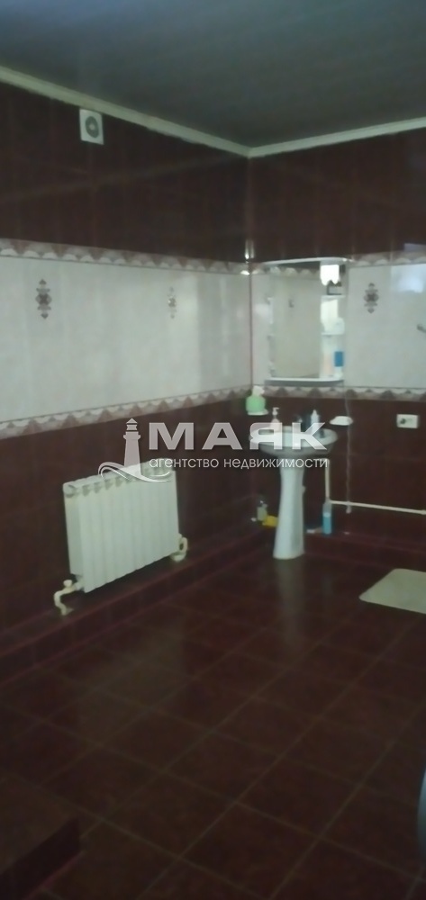 Дом 450 кв.м на участке 4 сот