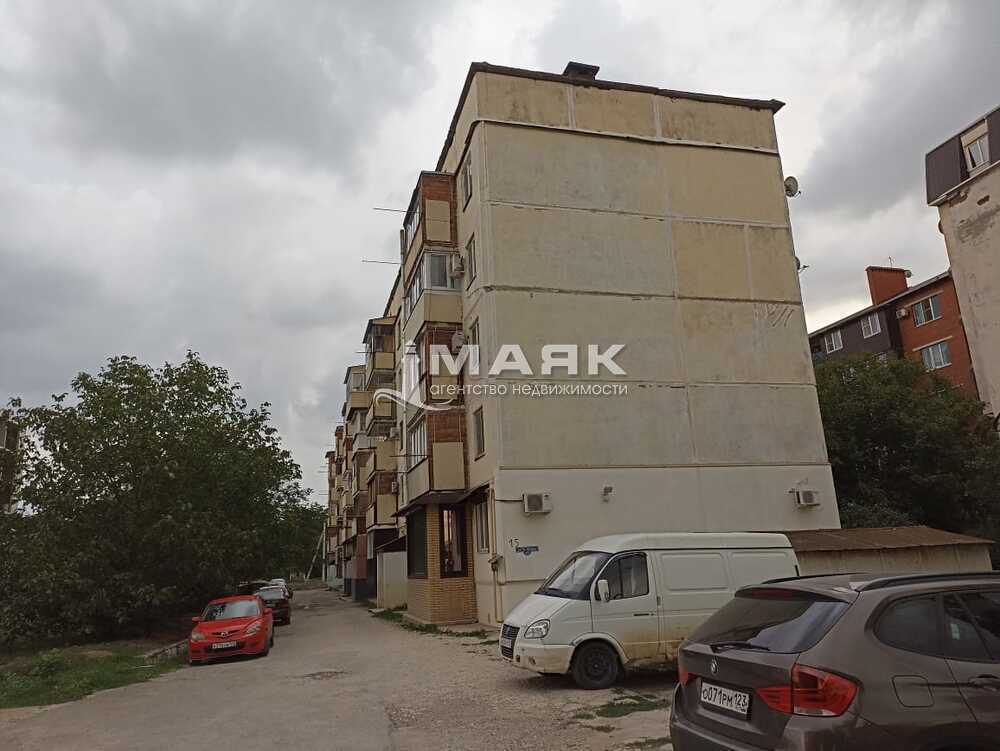 4-к. квартира 80.8 кв.м, 1/5