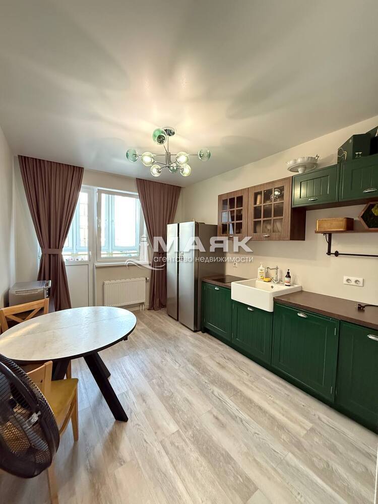3-к. квартира 74.9 кв.м, 13/14
