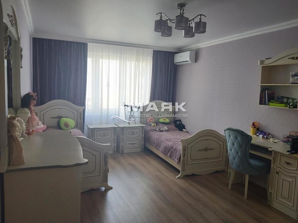 3-к. квартира 89 кв.м, 4/16