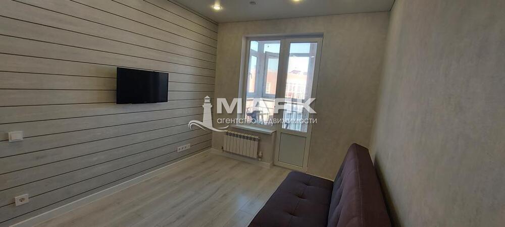 1-к. квартира 37 кв.м, 8/8