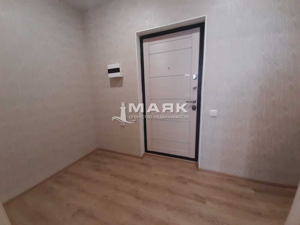 1-к. квартира 42 кв.м, 8/14