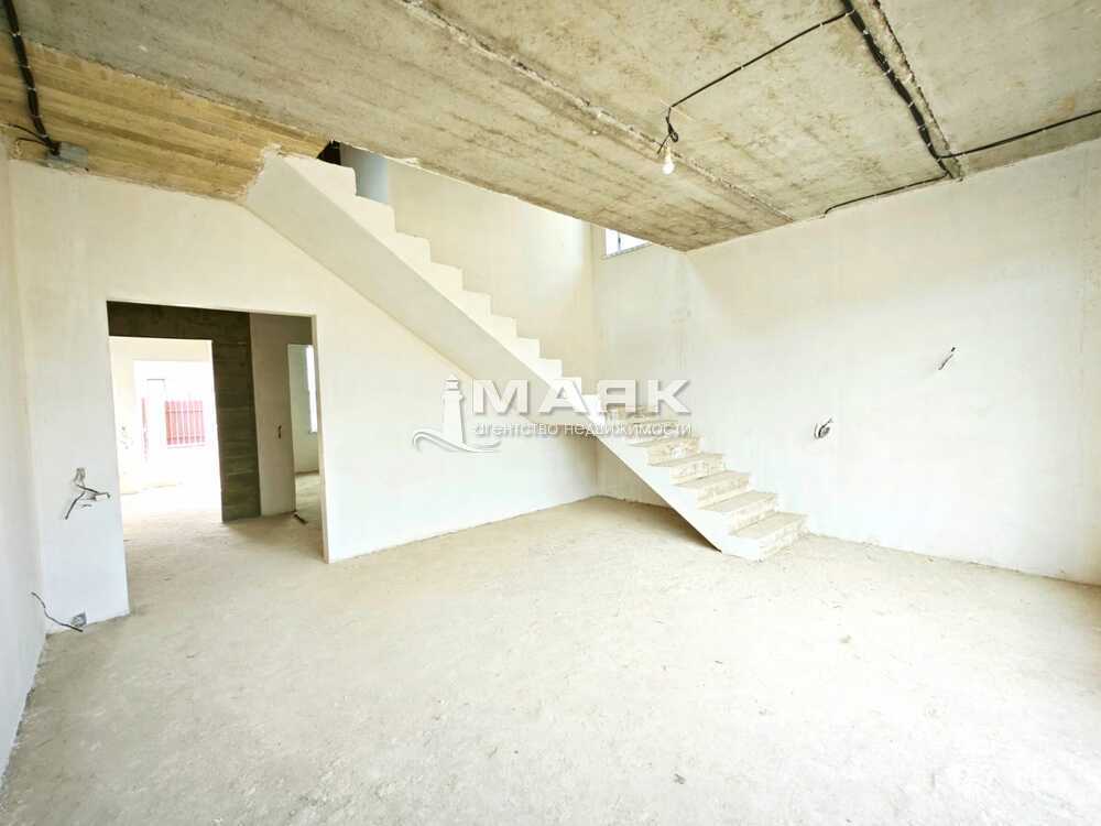 Дом 140 кв.м на участке 3.25 сот
