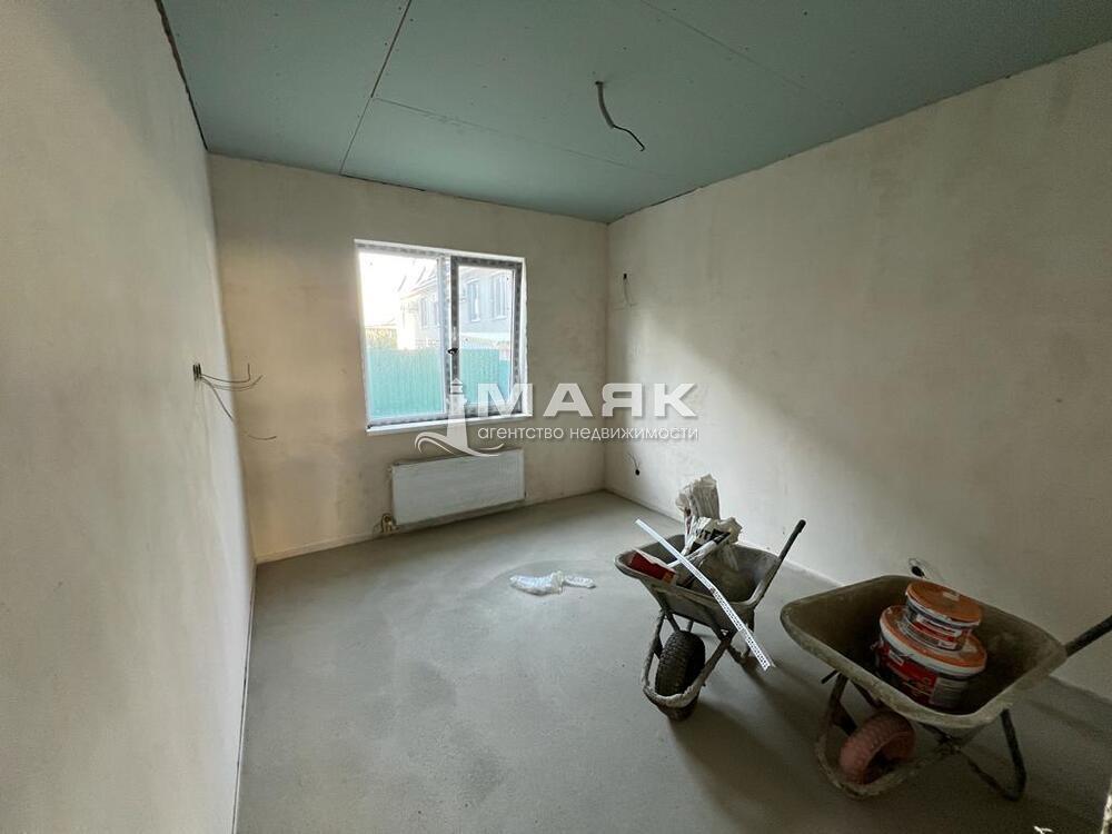 Дом 90 кв.м на участке 3 сот